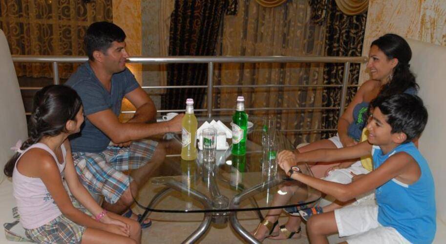 Aisi Hotel