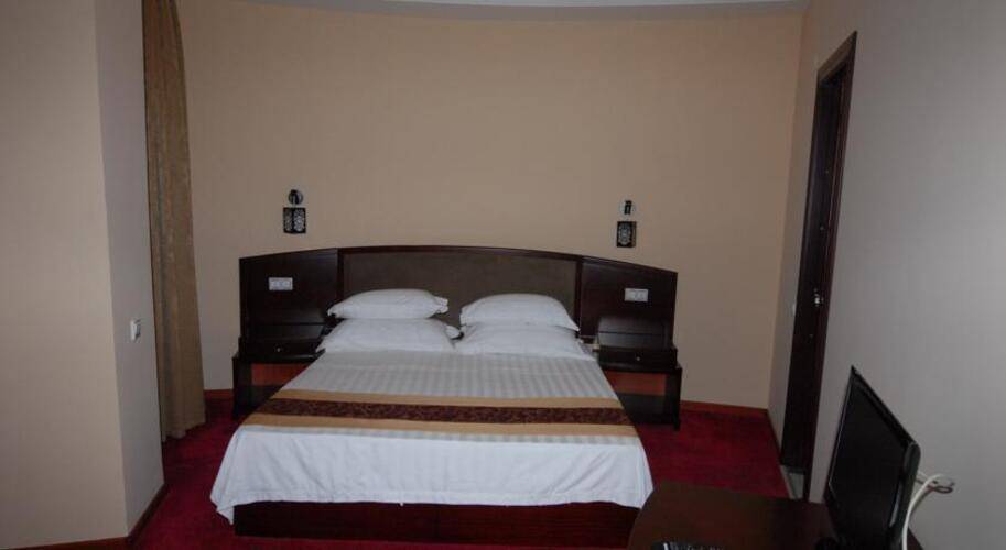 Aisi Hotel