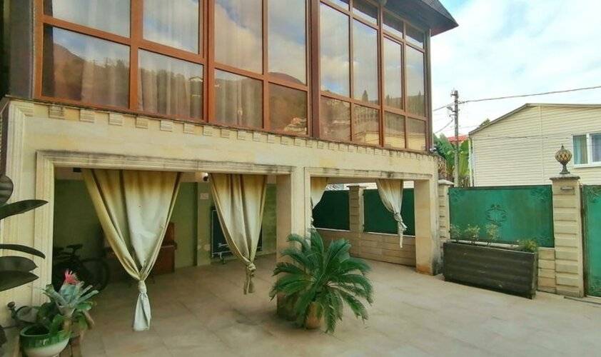 Arstaa Hotel