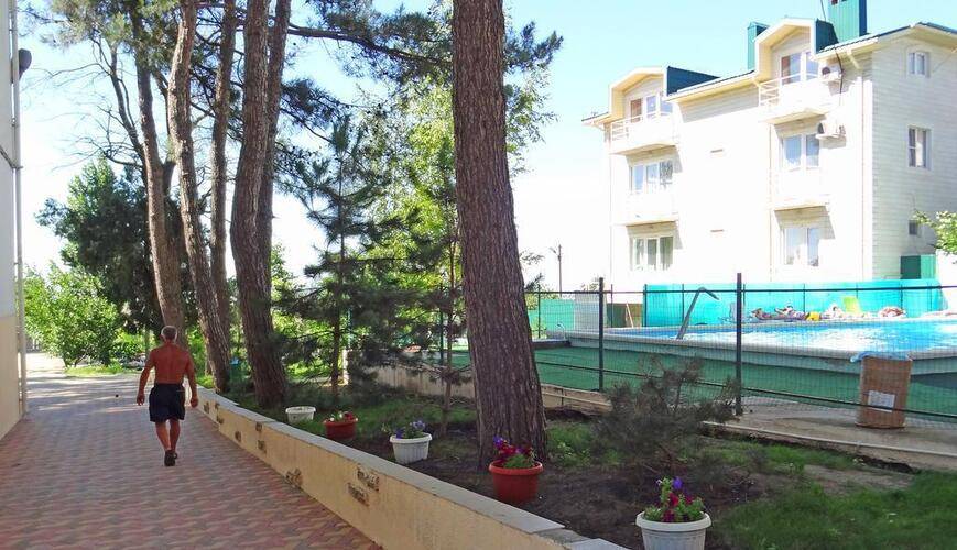 Пансионат Черноморский
