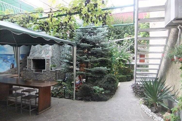 Отель Испанский Дворик