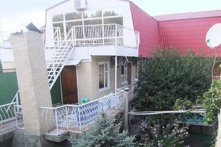 Отель Испанский Дворик