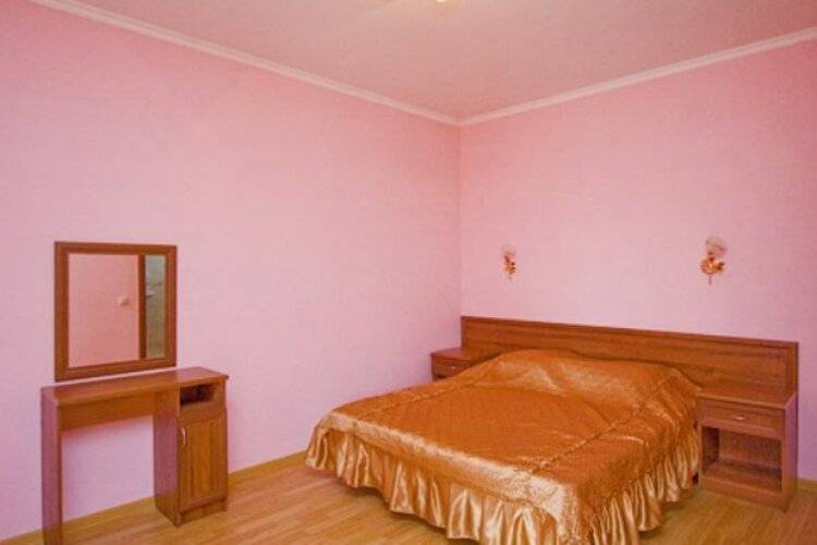 Отель Светлана