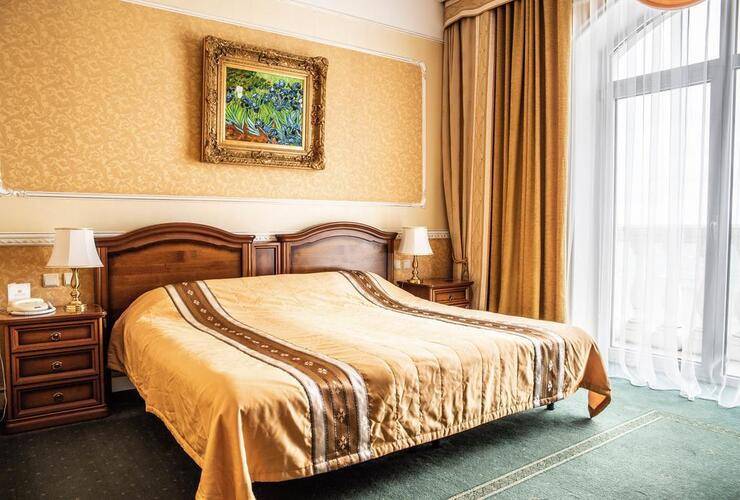 Grand Palace Hotel