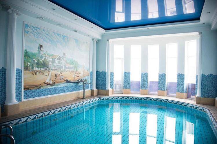 Grand Palace Hotel