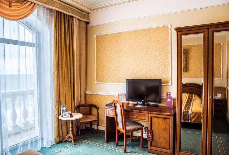 Grand Palace Hotel