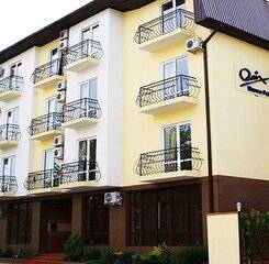 $item['hotel']['name']