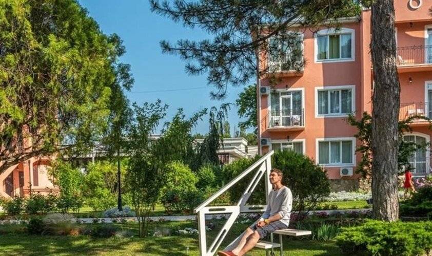 Alean Family Riviera (Алеан Фэмили Ривьера)