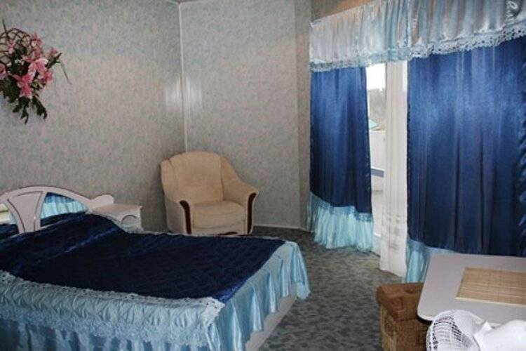 Нараяна (Бывш. Бегущая По Волнам)