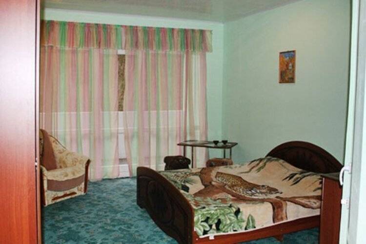 Нараяна (Бывш. Бегущая По Волнам)