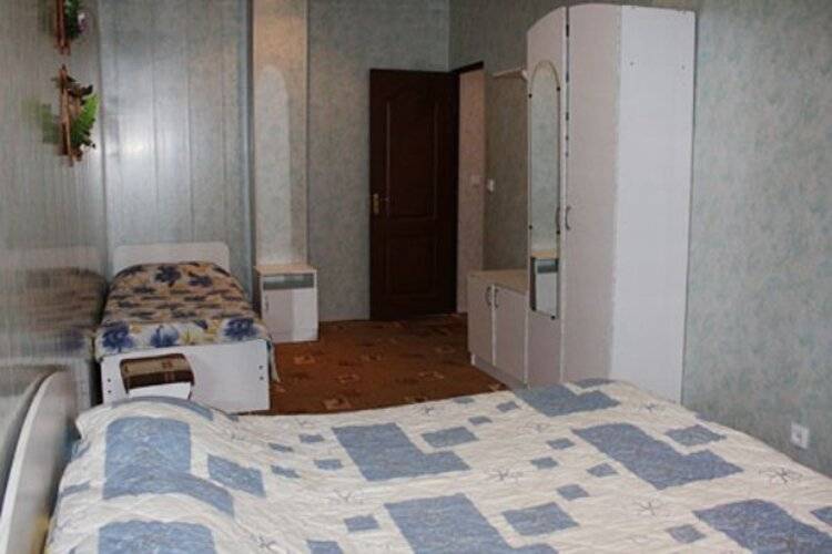 Нараяна (Бывш. Бегущая По Волнам)