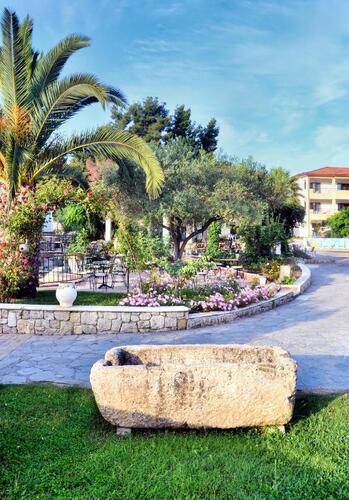 Bomo Chrousso Village