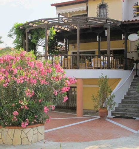 Ioli Village Hotel Apartments