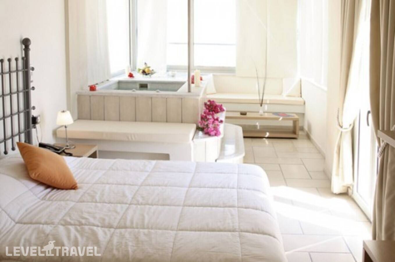 фотографии отеля Antinea Suites & Spa в Греция(Камари) - фото №3