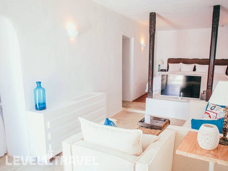 Фотография Iconic Santorini Hotel