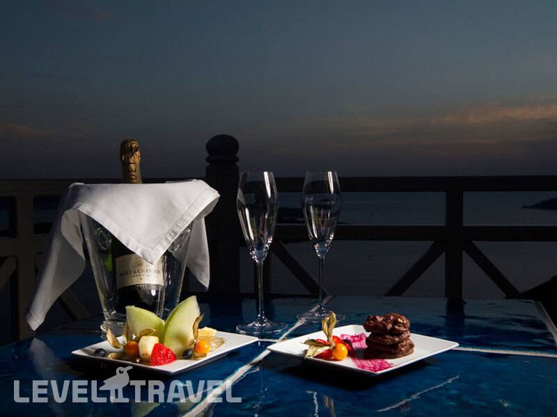 Фотография Iconic Santorini Hotel