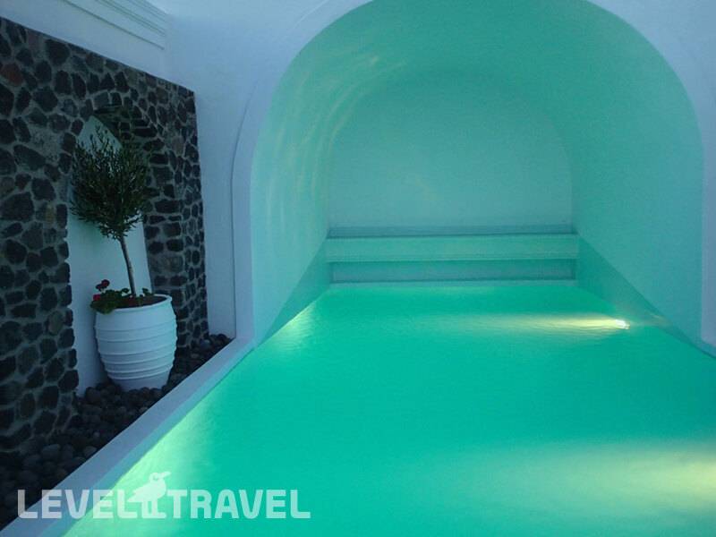 Фотография Iconic Santorini Hotel