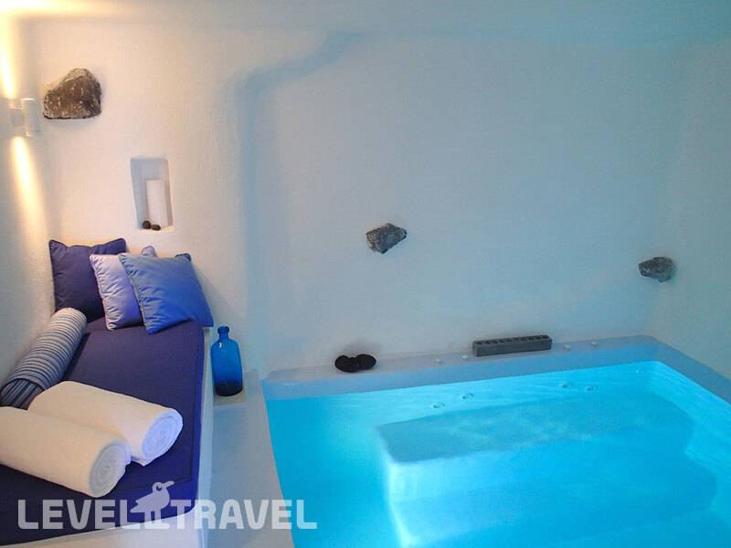 Фотография Iconic Santorini Hotel