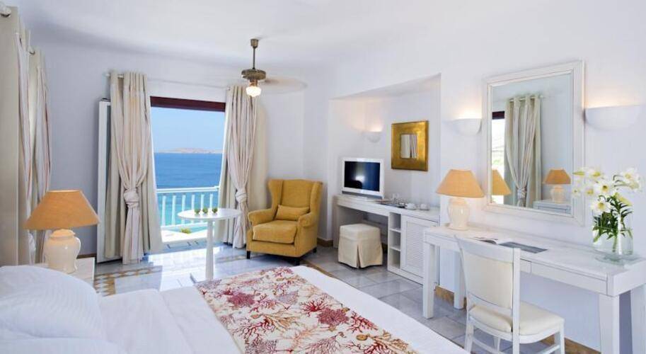 Saint John Hotel Villas & Spa