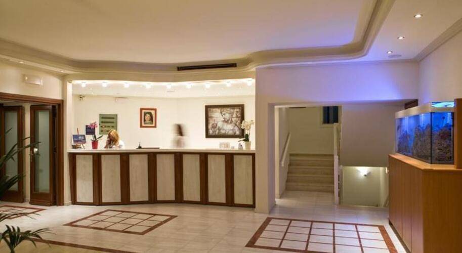 Yiannaki Hotel