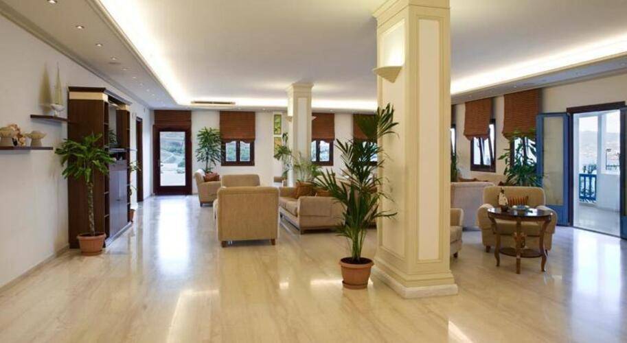 Yiannaki Hotel