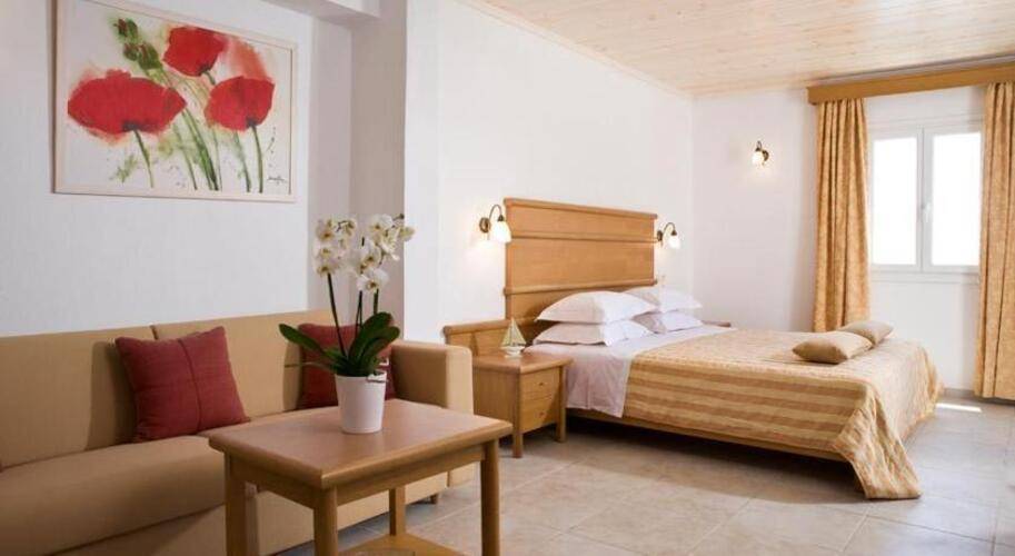 Yiannaki Hotel