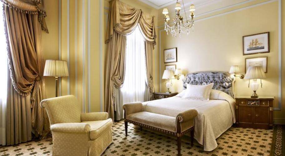 Grande Bretagne Hotel