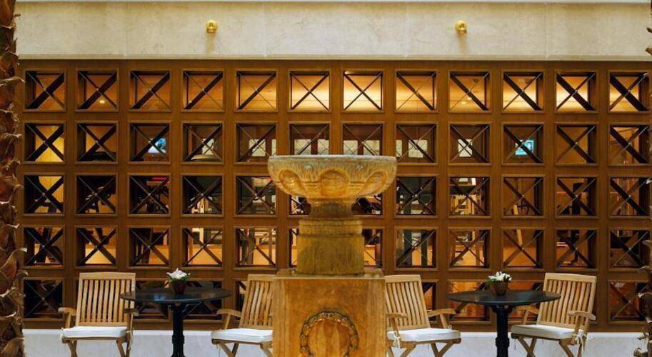 Grande Bretagne Hotel