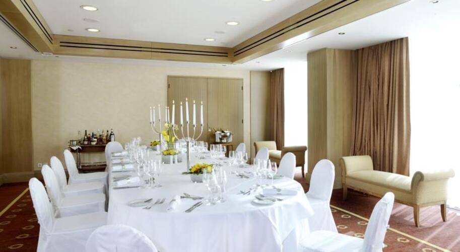 Athens Marriott Hotel (Ex Metropolitan)
