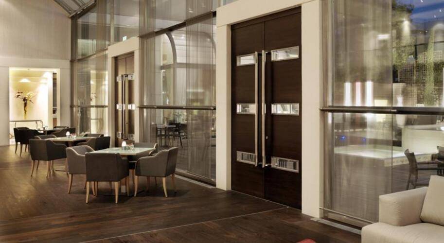 Athens Marriott Hotel (Ex Metropolitan)