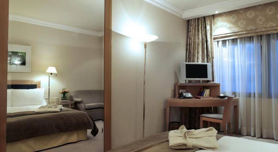 Athens Marriott Hotel (Ex Metropolitan)