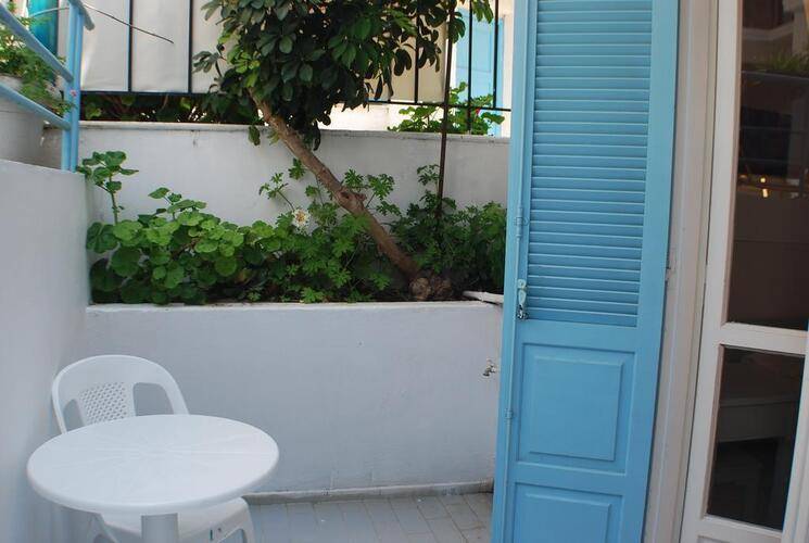 Renia Hotel Apartments