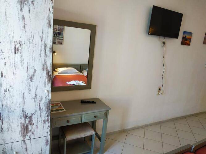 Renia Hotel Apartments
