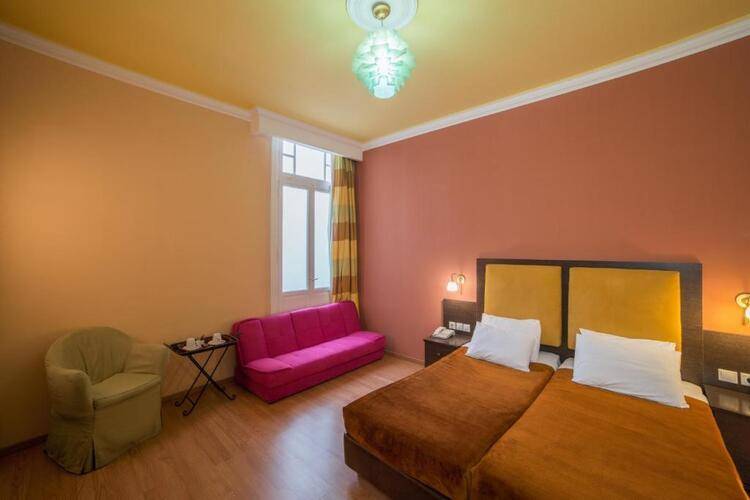 Delphi Art Hotel