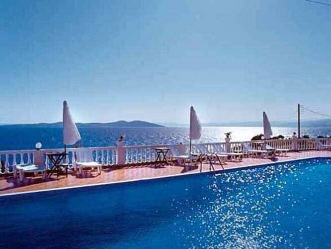 Akti Ouranoupoli Hotel