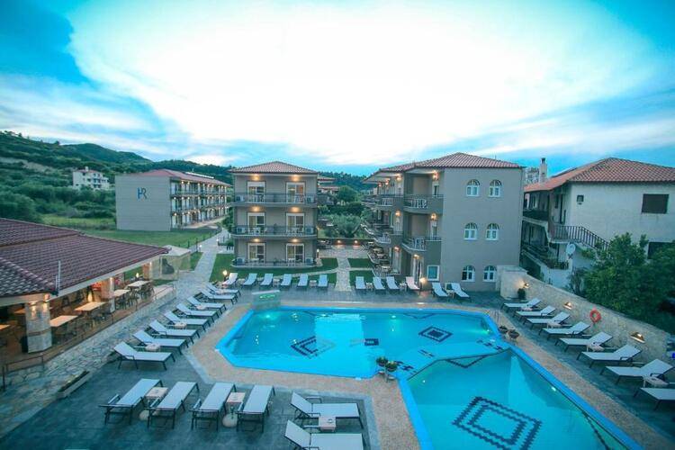 Royal Hotel And Suites