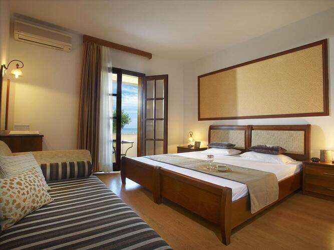 Akrathos Hotel