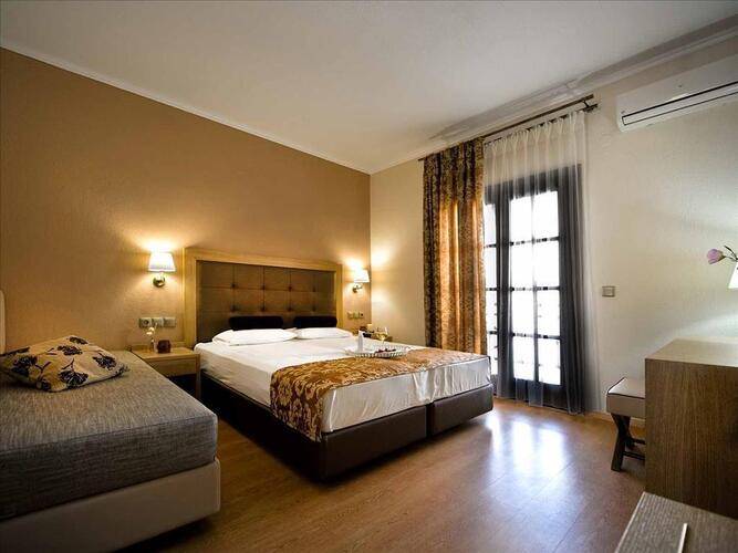 Akrathos Hotel