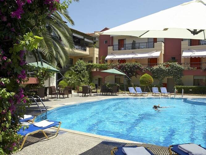 Pelli Hotel