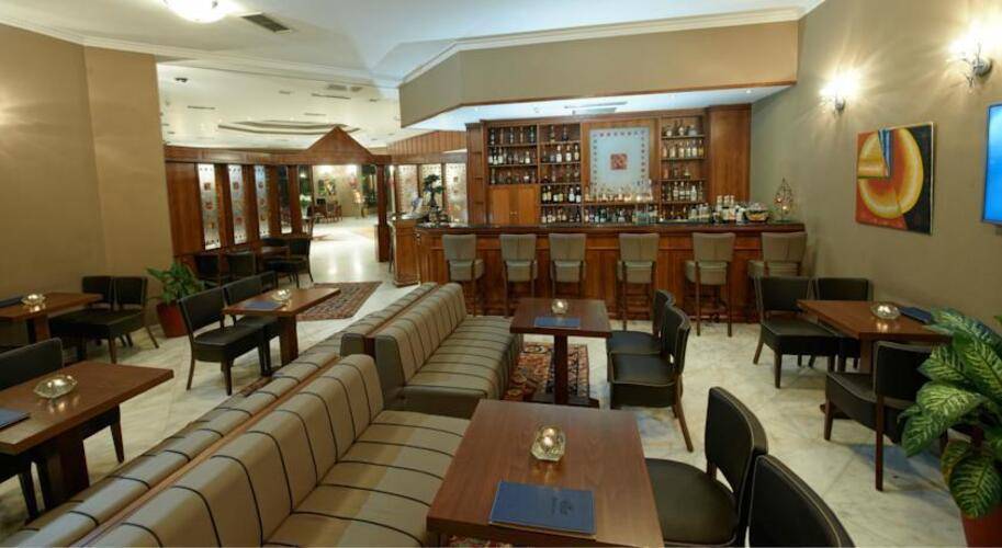 Royal Hotel