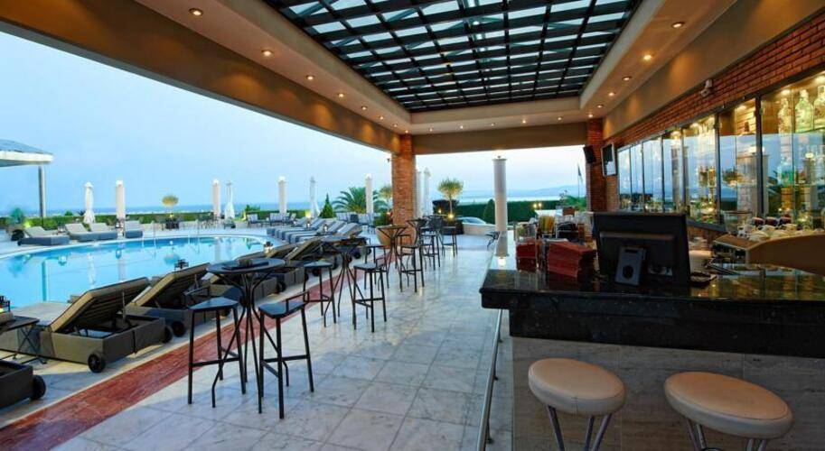 Royal Hotel