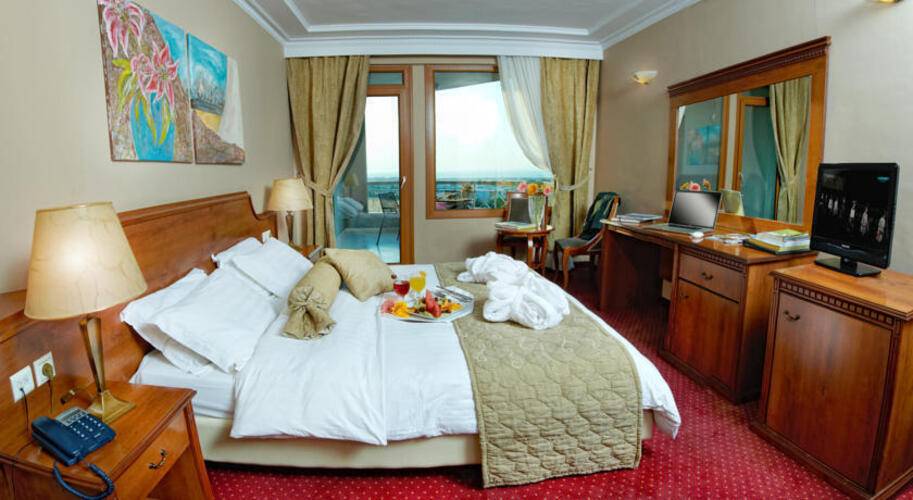 Royal Hotel