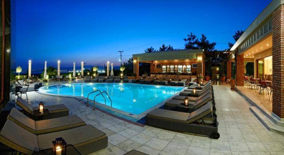 Royal Hotel
