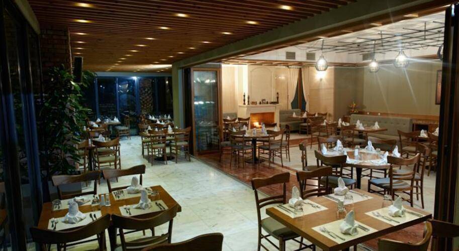 Royal Hotel