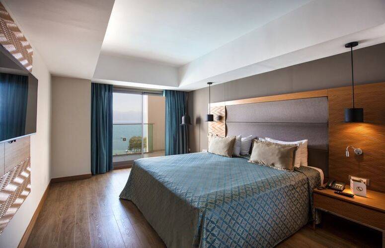 Liberty Kusadasi (Ex. Seven Seas Sealight Elite)