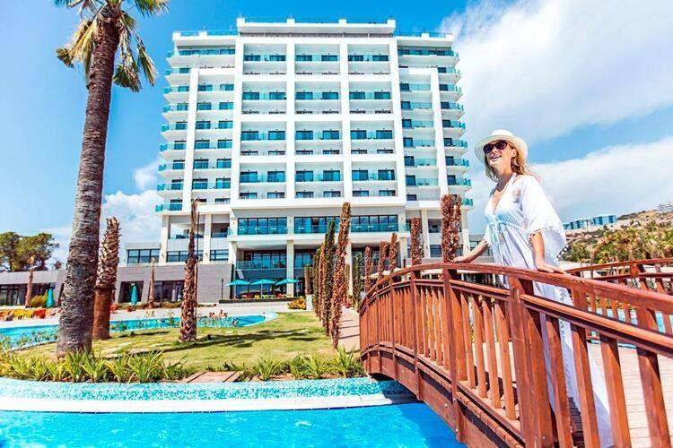Liberty Kusadasi (Ex. Seven Seas Sealight Elite)