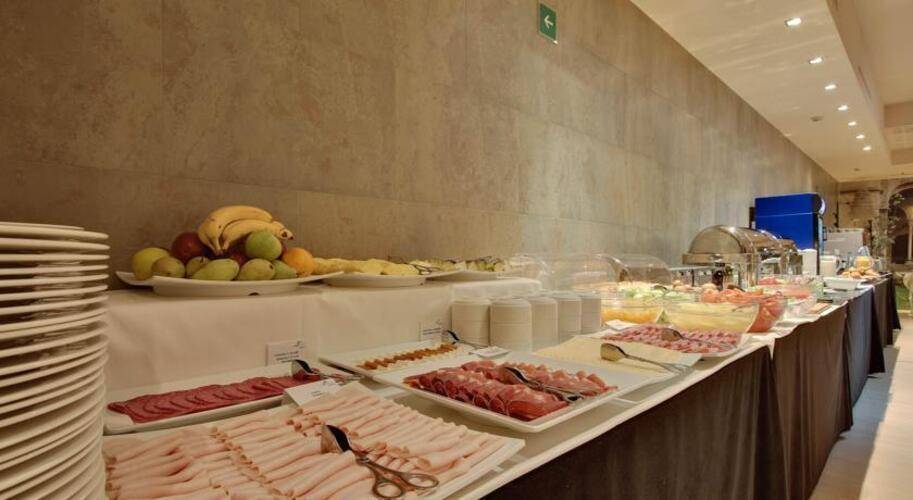 Rafael Hoteles Badalona — фото 32