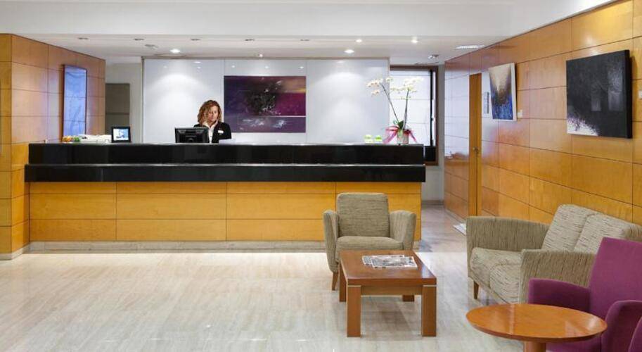 Nh Ciutat De Vic Hotel — фото 6