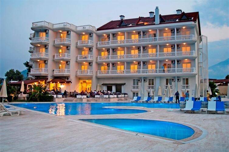 Mira Garden Resort