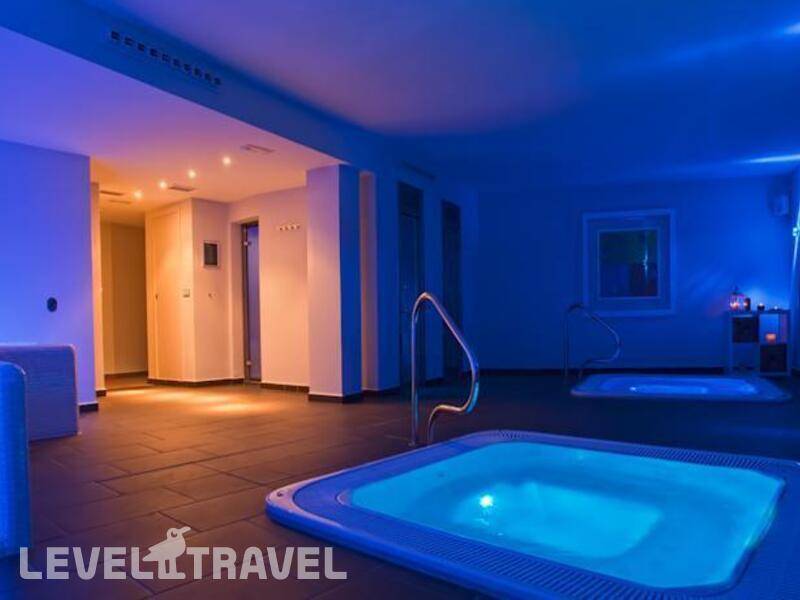 Фотография Apartamentos Pueblo Acantilado Suites